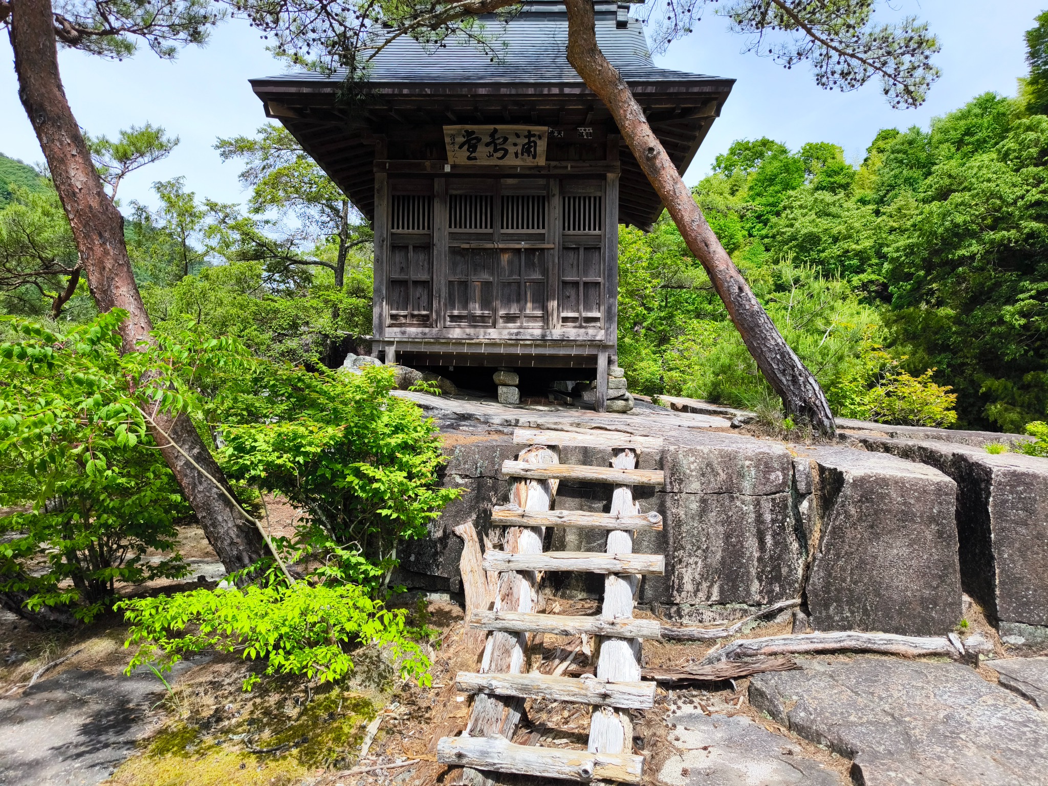 寝覚の床磨崖仏