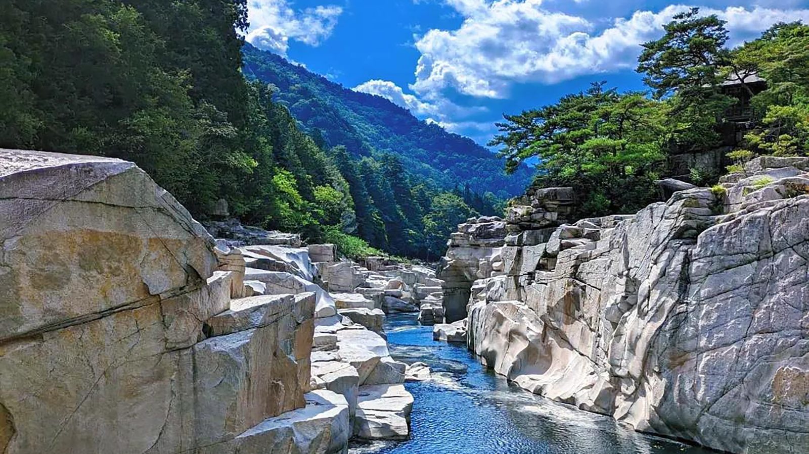 木曽川の渓谷（紅葉）